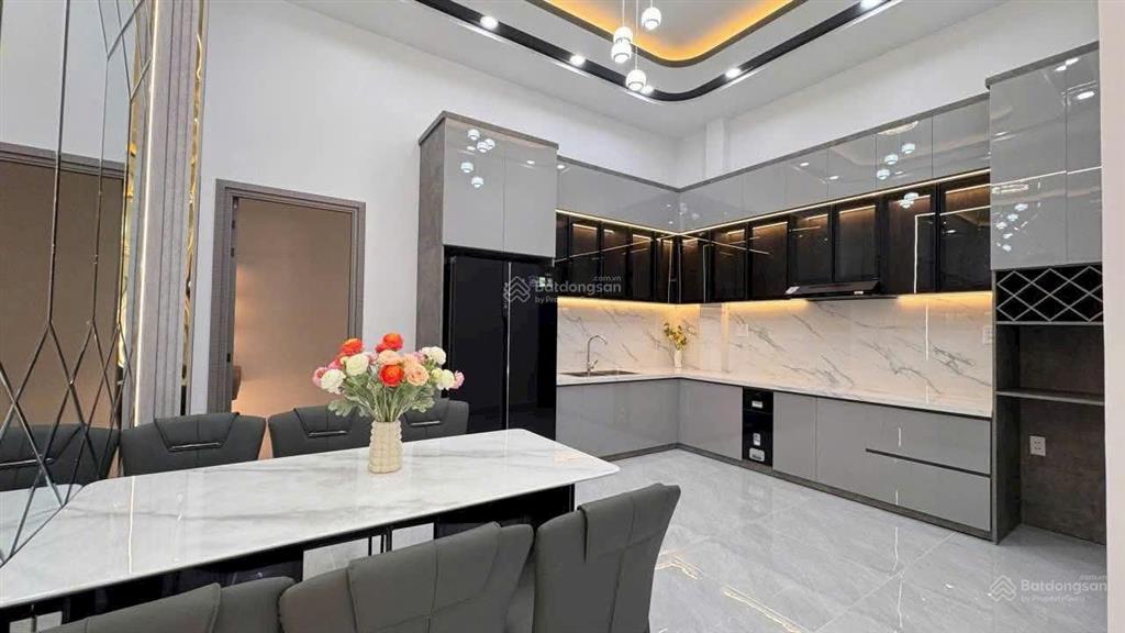 Chú hoà bán nhà tân phước, p6, q10, dt 72m2, gần chợ nhật tảo cho thuê 20tr/th