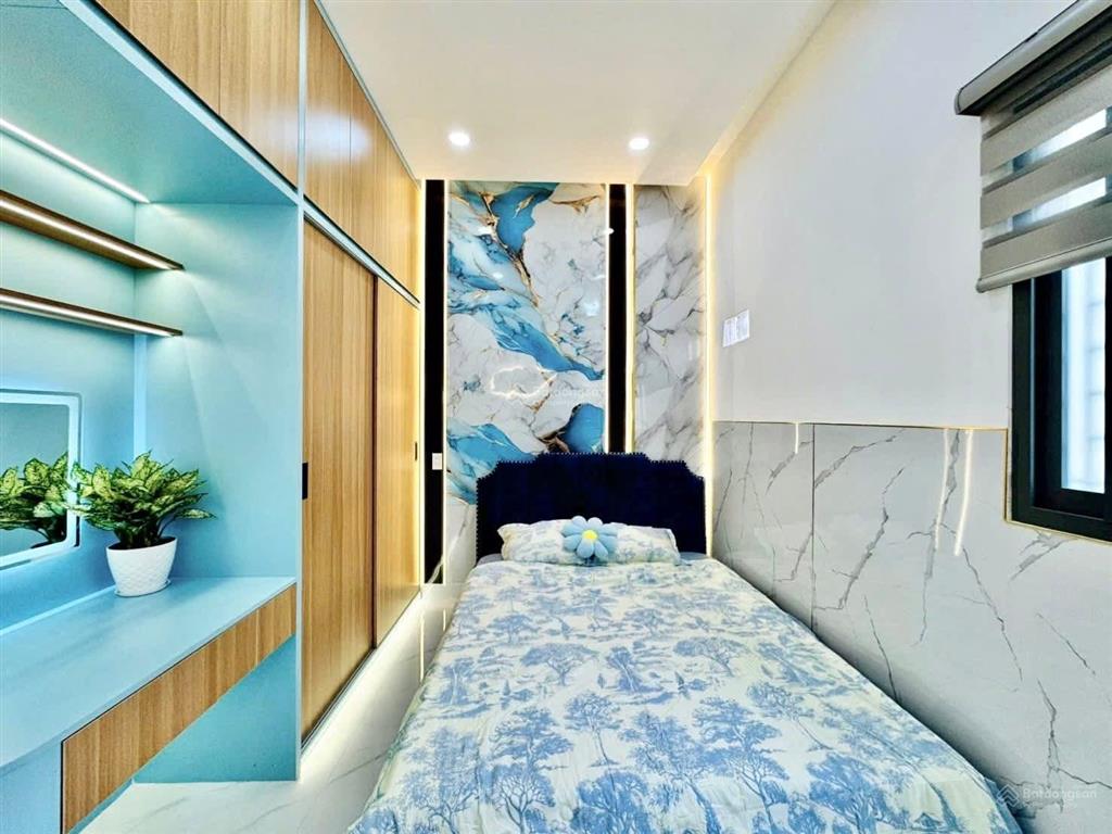 Giảm lấy lộc bán nhà đinh công tráng, p. tân định, q1, gần chợ tân định dt 90,1m2 5,3x17m
