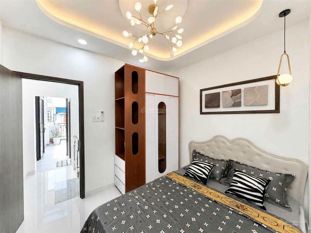Bán nhà phan xích long p. 2 phú nhuận gần đk hoàn mỹ sg dt 45m2 cho thuê 19tr/th