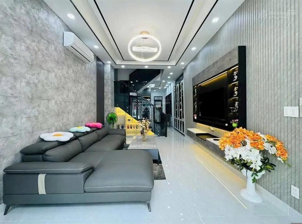 Cô hai bán nhà hoàng diệu p9 q4 cách thcs vân đồn 3p dt 72m2 thuê 20tr/th