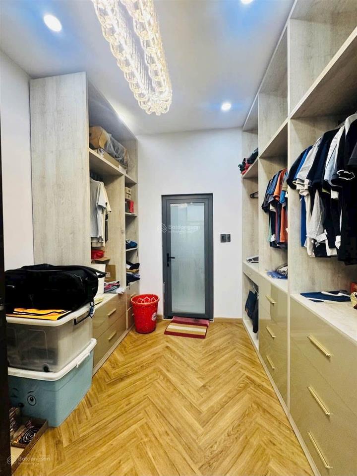 Bán gấp nhà dt 71,2m2 tại lâm văn bền, tân hưng, q7 giáp quận 4 cho thuê 18tr/th