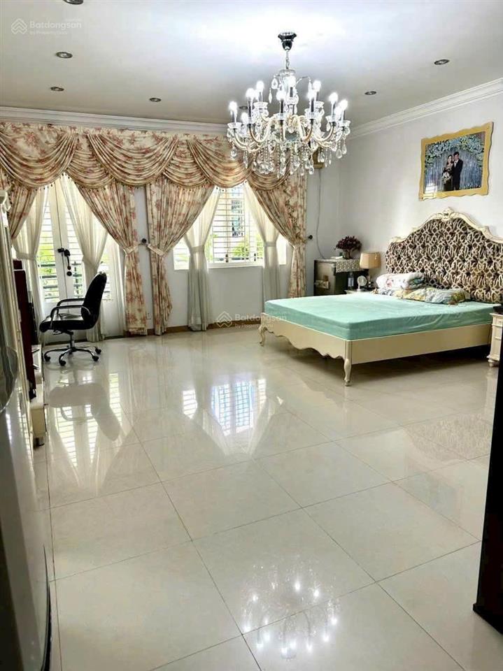Bán nhà khu vip cư xá đô thành vườn chuối, quận 3 hẻm 2 ô tô tránh | 89,5m2