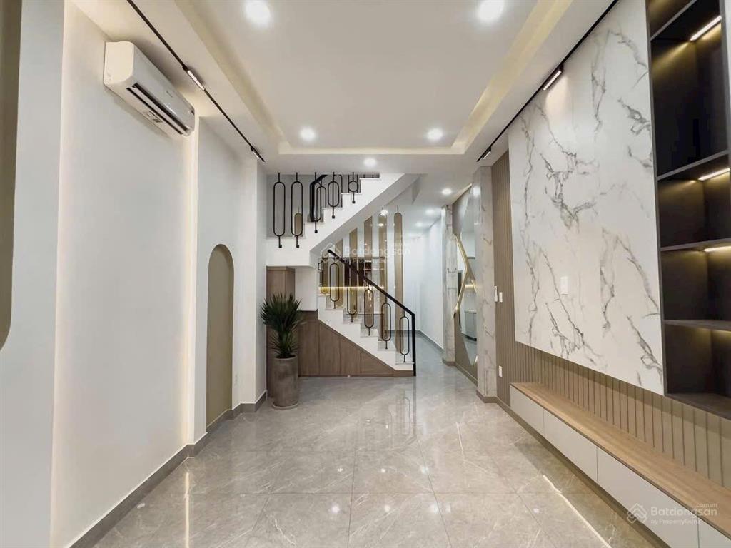 Cô tư bán nhà đường lý nam đế / q. 11. ngay chung cư tân phước, 56m2 giá 2.385 tỷ. chính chủ