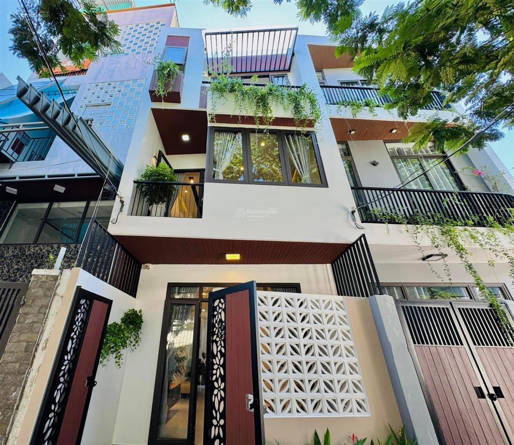 Gấp! bán nhà đường bàn cờ, p3, q3. 72m2 (4,5m x 15,3m). còn hđ thuê 23tr/tháng