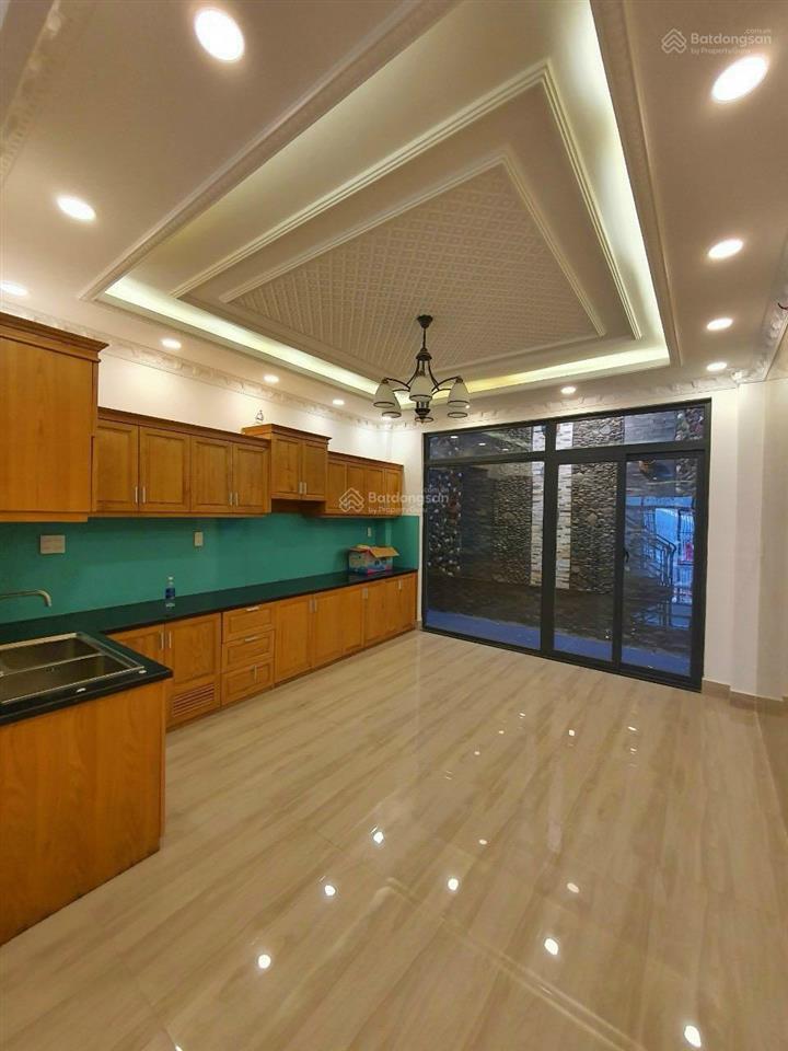 Bán gấp căn nhà đường minh phụng, p9, q6, 82,6m2 (5,2m x15,8m) giá 3.8 tỷ. còn hđ thuê 21tr/th