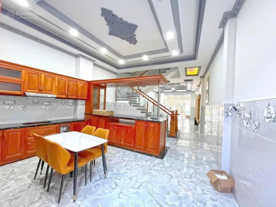 Bán gấp căn nhà đường thành thái / q. 10. gần chung cư kingdom. dt 72m2/ giá 3.890 tỷ chính chủ