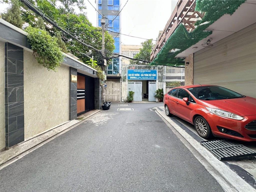 Bán gấp căn nhà đường thành thái / q. 10. gần chung cư kingdom. dt 72m2/ giá 3.890 tỷ chính chủ