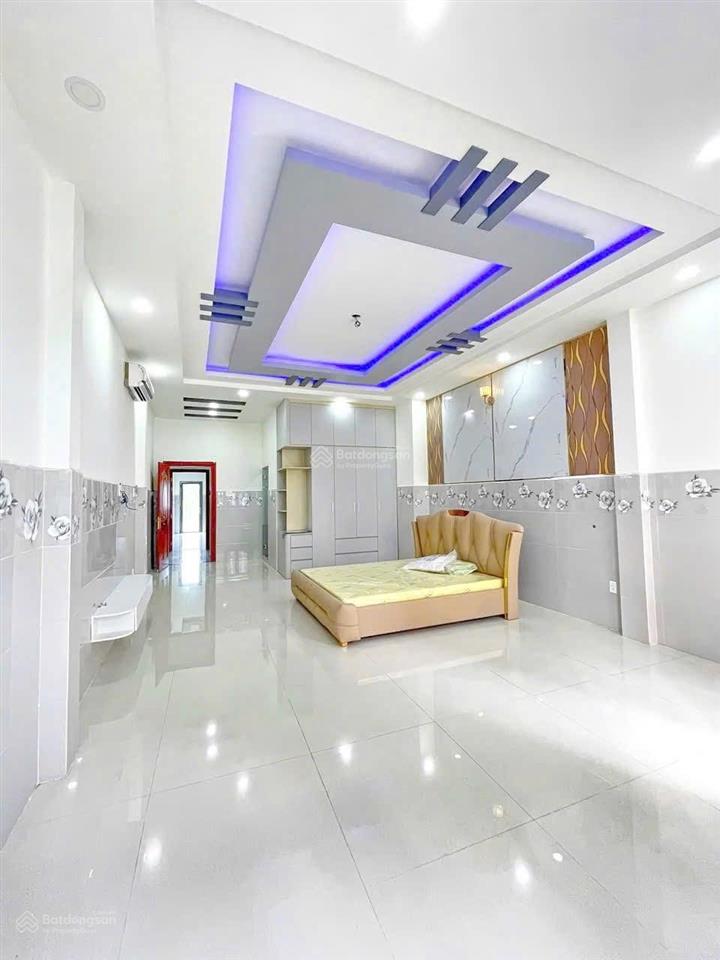 Bán gấp căn nhà đường thành thái / q. 10. gần chung cư kingdom. dt 72m2/ giá 3.890 tỷ chính chủ
