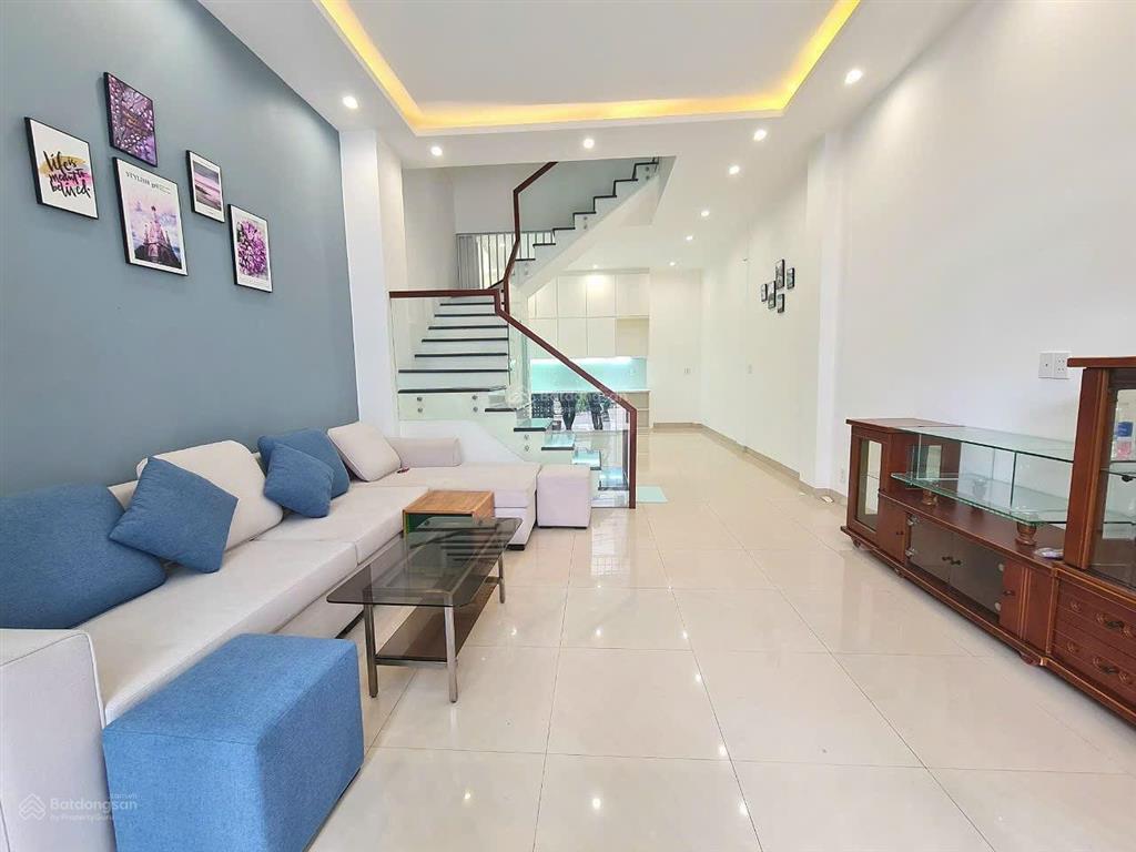 Nhà đường lê hồng phong, p2 quận 5. dt 74,5m2 (ngang 4,5m) giá 4.280 tỷ. gần đh y dược
