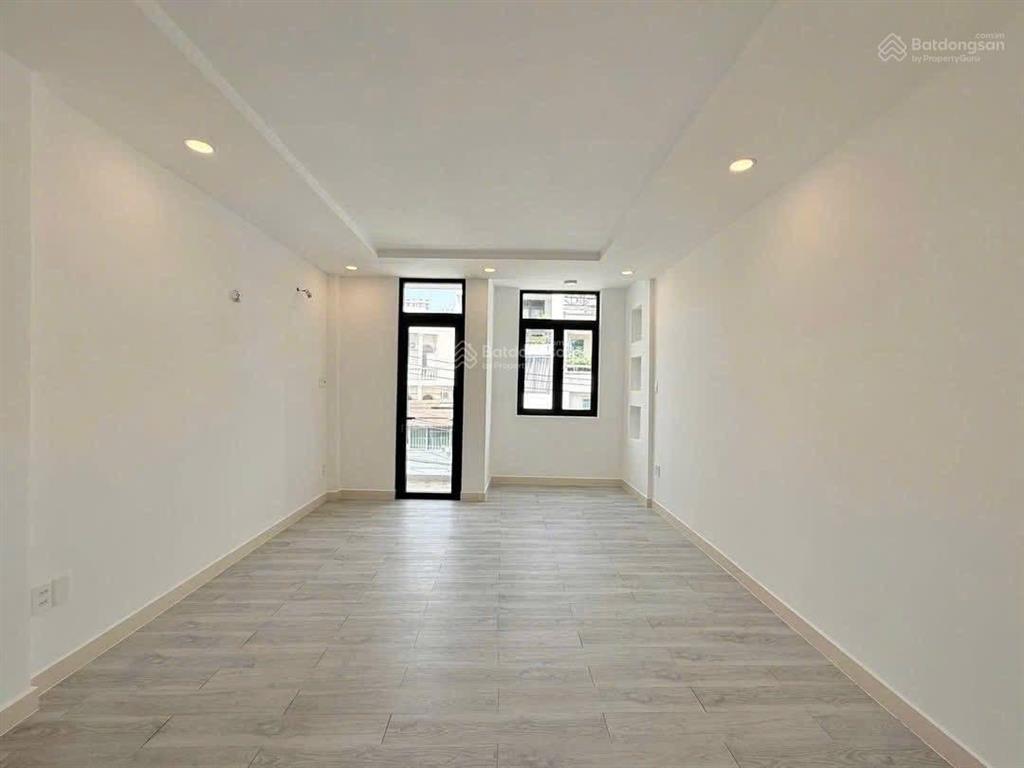 Gấp! bán nhà đường nguyễn hữu cầu q1. 52m2 (4m x13m) giá 2.850 ty .1 trệt, 1 lầu, 3 phòng ngủ