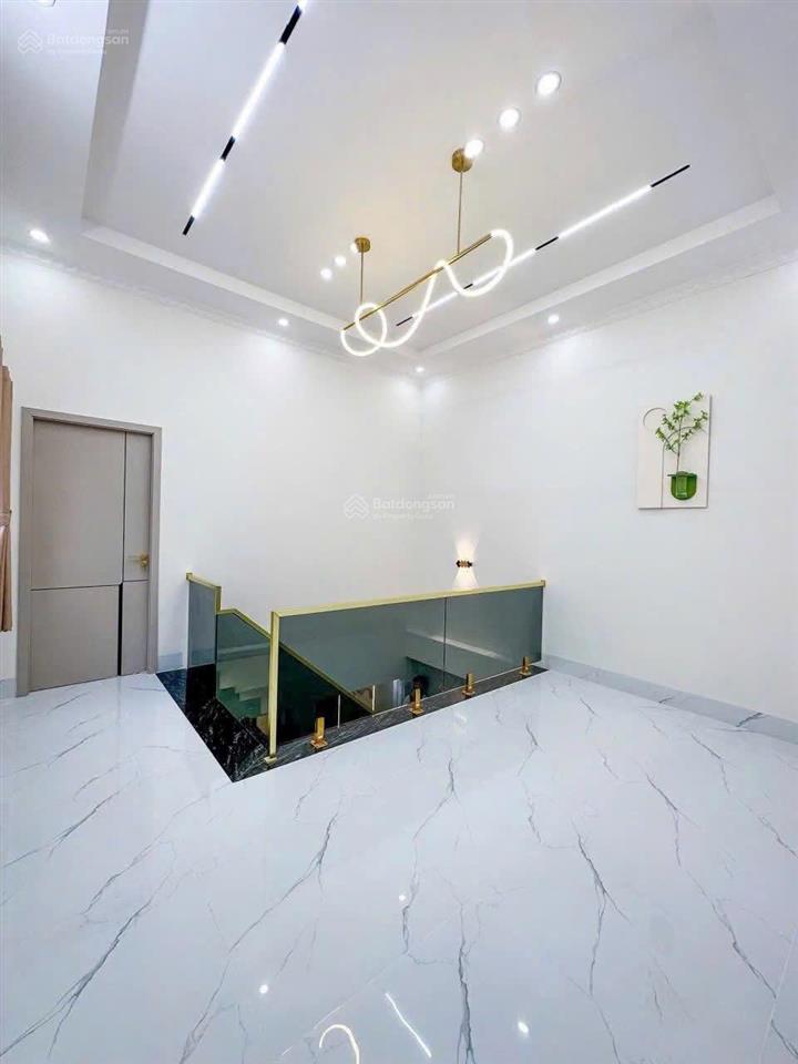 Bán nhà đường vườn chuối(cư xá đô thành)/ quận 3. dt 58m2/ giá 2.380 tỷ, 1 trệt 1 lầu