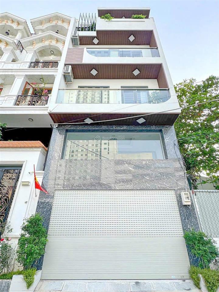 Nhà ngộp. đường trương định, q3. 65m2, đang cho thuê 25tr/tháng. giáp quận 1