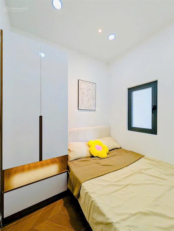 Bán gấp căn nhà 1 trệt 1 lầu, đường cao thắng, p. 12, q. 10. 63,5m2, gần cc hà đô