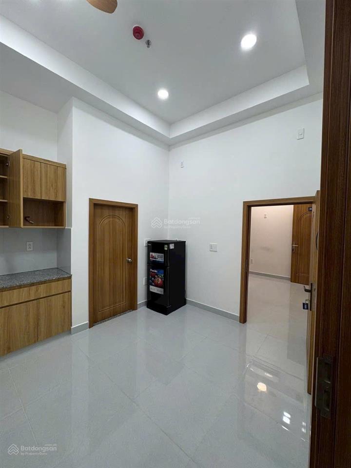 Bán gấp căn nhà 3 tầng, có thang máy, đường nguyễn văn nguyễn q1. 80m2 (5,5m x 14,5m) giá 6.280 tỷ
