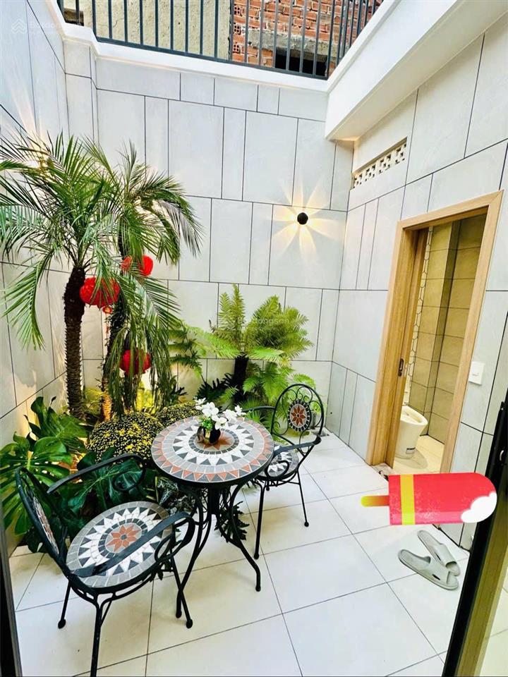 Căn nhà đường hồng hà q tân bình, dt 80m2 (5m x 16m) giá 4.360 tỷ. đi sân bay chỉ 5 phút