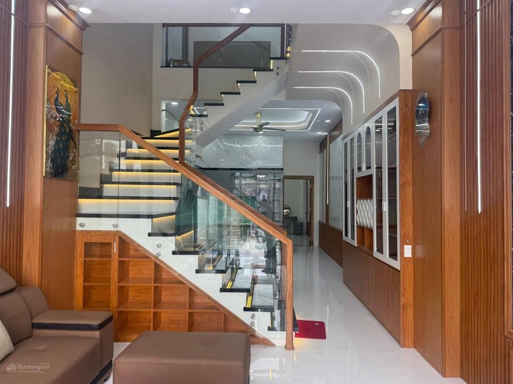 Bán căn nhà đường bùi đình tuý, p14, bình thạnh. 68m2 (4,5m x 15m). gần chợ bà chiểu