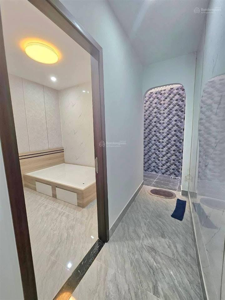 Nhà đường nguyễn phi khanh quận 1. 42m2 (4m x 11m) giá 2.580 tỷ . trung tâm quận 1