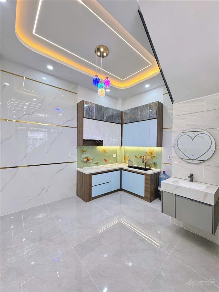 Bán nhà đường nguyễn hữu hào/ quận 4 ,dt 63m2(4m x 15,7m ) giá 2tỷ 865. gần đường hoàng diệu