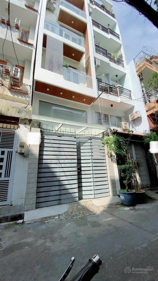 Bán gấp nhà đường lò siêu, q11. dt 63m2 (4,5m x 14m) giá 5.9 tỷ. thông ra đường 3 tháng 2