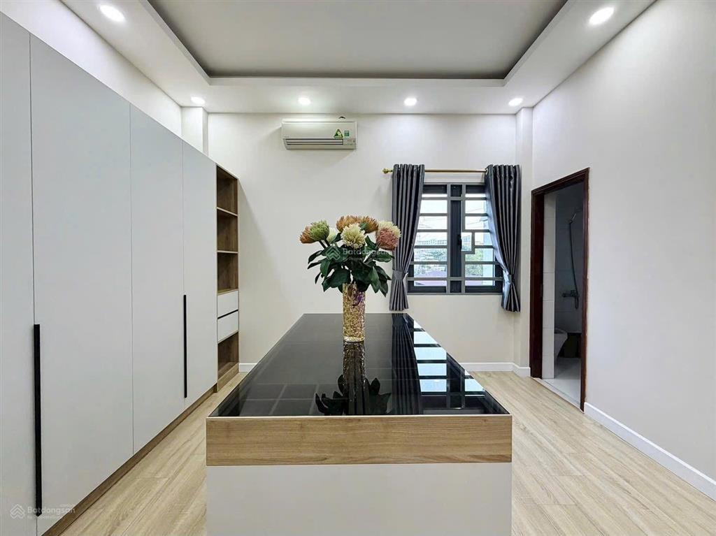 Chia tài sản, bán gấp nhà đường tự lập/tân bình. 69,5m2 (4,5m x 15m) giá 3.7 tỷ cho thuê 20tr/th
