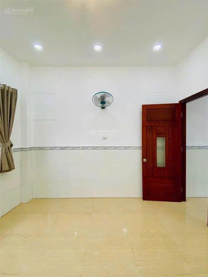 Bán gấp nhà đường hồ văn tắng, củ chi. dt 86m2 (5m x 17,2m) giá 2.180 tỷ. ngay trường phú trung