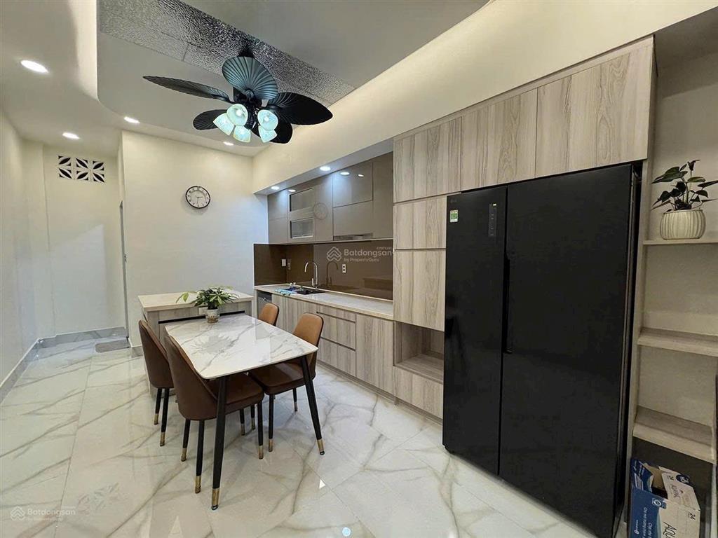 Nhà đẹp, đường mai văn ngọc, phú nhuận, 68m2. đường ô tô, 2 tầng, còn thương lượng