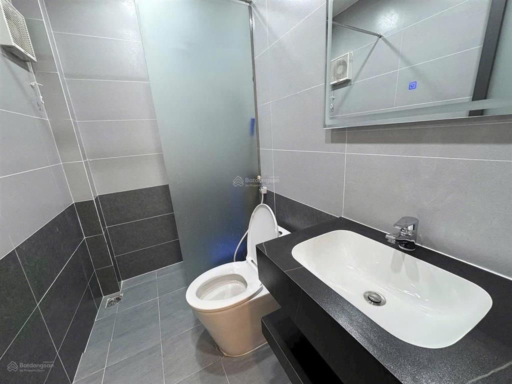 Nhà đẹp, đường mai văn ngọc, phú nhuận, 68m2. đường ô tô, 2 tầng, còn thương lượng