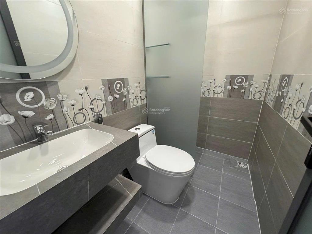 Nhà đẹp, đường mai văn ngọc, phú nhuận, 68m2. đường ô tô, 2 tầng, còn thương lượng
