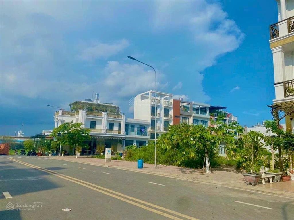 Bán gấp lô đất phường cát lái, đường nguyễn thị định, quận 2. 100m2/ giá 2,680 tỷ sổ hồng riêng