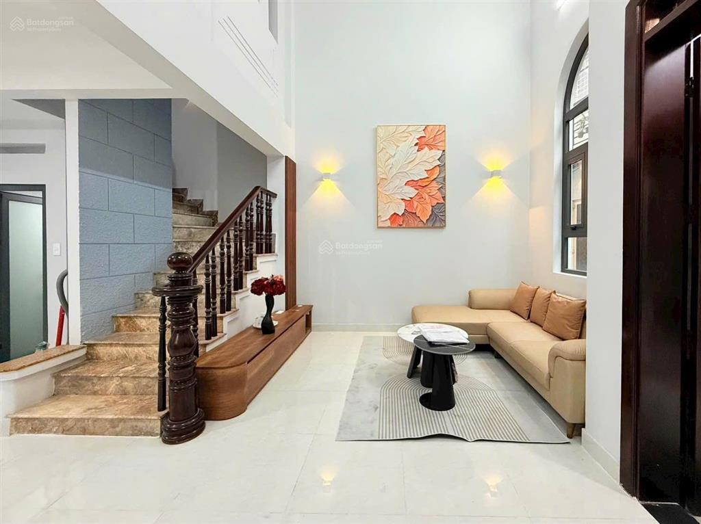 Nhà 2 mt, đường lê văn sỹ (phú nhuận) dt 62,5m2 (4m x 15,5m) giá 5.9 tỷ. tặng hết nội thất