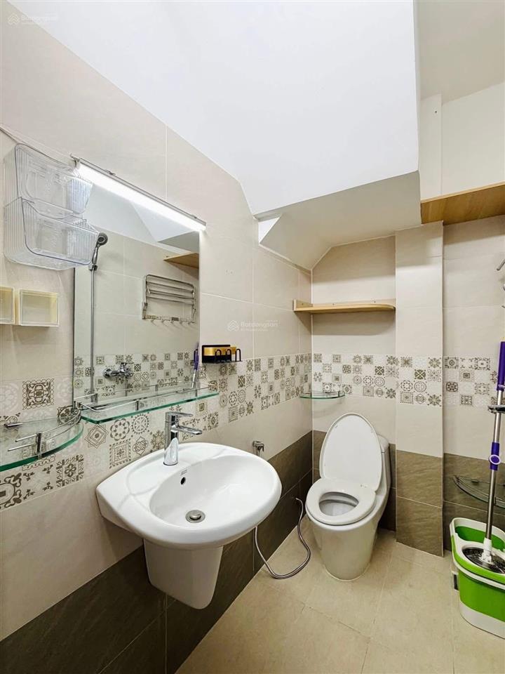 Siêu phẩm nhà quận 1, đường sương nguyệt ánh, 57m2. còn hd thuê 20tr/th