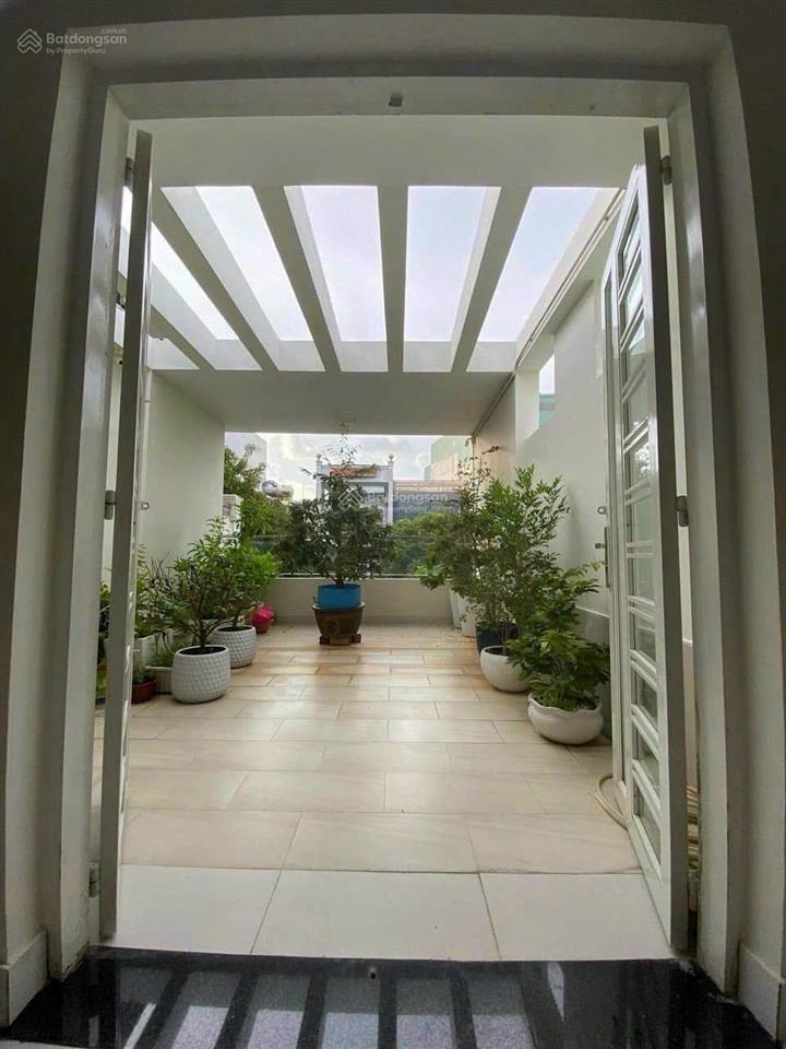 Bán căn đường phan văn hân, p17 bình thạnh. 69m2 (4m x 17m) giá 3tỷ360. cho thuê 20tr/th