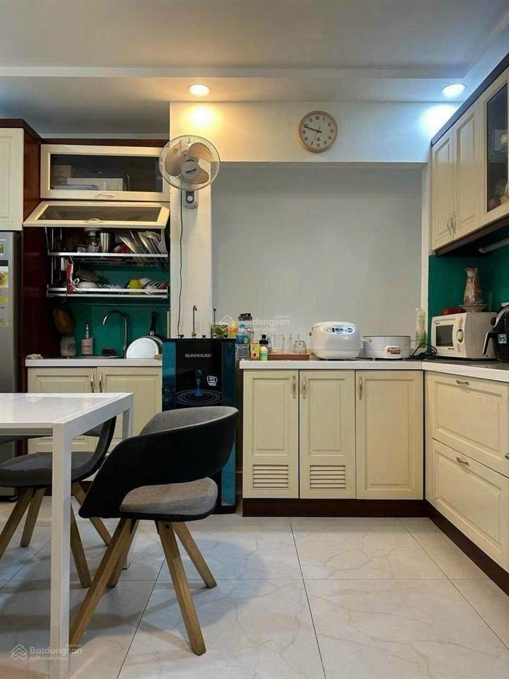Bán căn đường phan văn hân, p17 bình thạnh. 69m2 (4m x 17m) giá 3tỷ360. cho thuê 20tr/th
