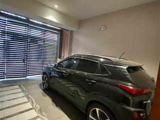 Bán nhà tặng nội thất. nhà quận 10, đường hồ bá kiện. dt 68m2. còn hợp đồng thuê 20tr/th