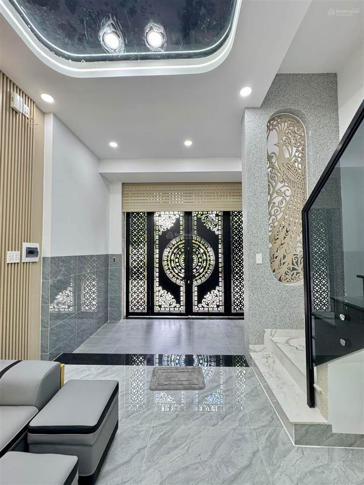 Bán nhà tặng nội thất, đường lý tự trọng quận 1, dt 53,7m2 (4,5m x 11m) giá 2.580 tỷ. 2 tầng