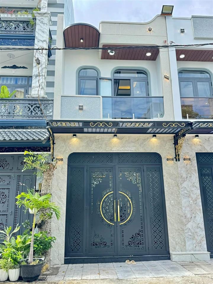 Bán nhà tặng nội thất, đường lý tự trọng quận 1, dt 53,7m2 (4,5m x 11m) giá 2.580 tỷ. 2 tầng