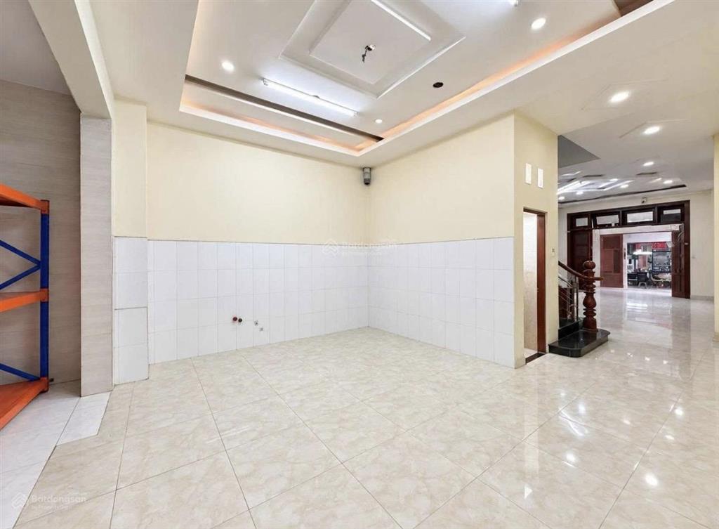 Nhà đường trương vĩnh kí , tân phú . dt 82,5m2 giá 3.3 tỷ, gần cao đẳng công nghệ