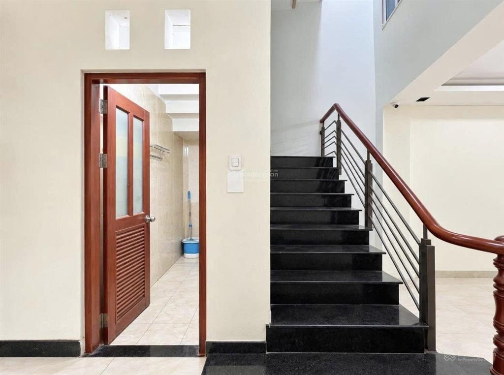 Nhà đường trương vĩnh kí , tân phú . dt 82,5m2 giá 3.3 tỷ, gần cao đẳng công nghệ