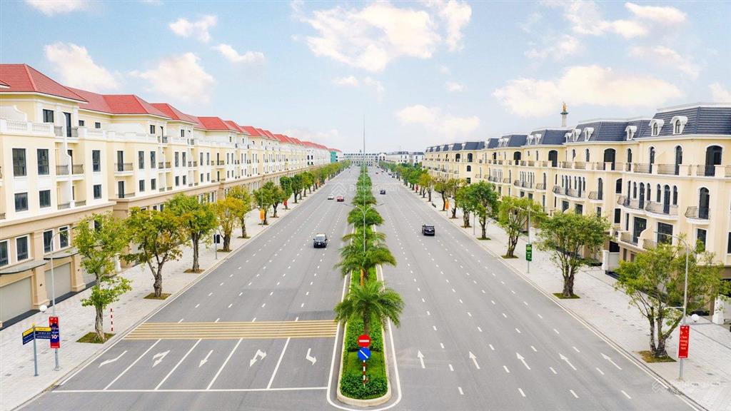 Cắt lỗ gần 10 tỷ  biệt thự song lập kinh đô 153m