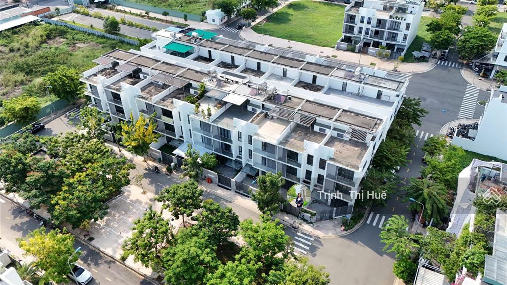 Chính chủ bán nhà mt ngay nguyễn hoàngp.an phúq.2dt 7x21.5m=150m2 ctxd 5 tầnggiá chỉ 27.5 tỷ