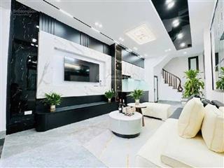 Bán nhà nguyễn khang 6 tầng ở ngay trước tết 38m2, 4pn, ngõ ô tô tránh hơn 8 tỷ