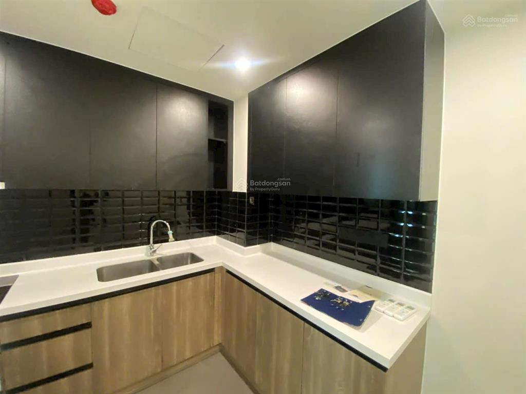 Bán căn hộ de la sol 2pn nội thất cơ bản view hồ bơi, 9.550tỷ (bao hết) 0888 051 *** em tiên