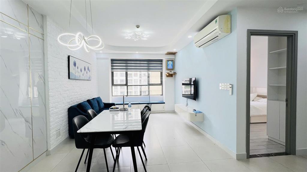 Bán gold view 2pn chỉ 6.5 tỷ bao hết.  0888 051 *** hỗ trợ xem nhà ngay ạ