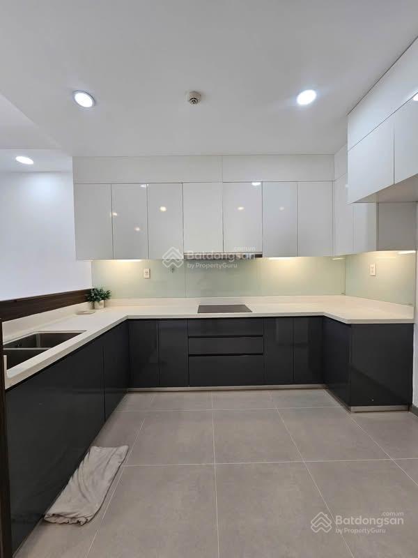 Bán gold view 2pn 80m2 chỉ 7.2 tỷ bao hết  0888 051 *** xem nhà ngay ạ