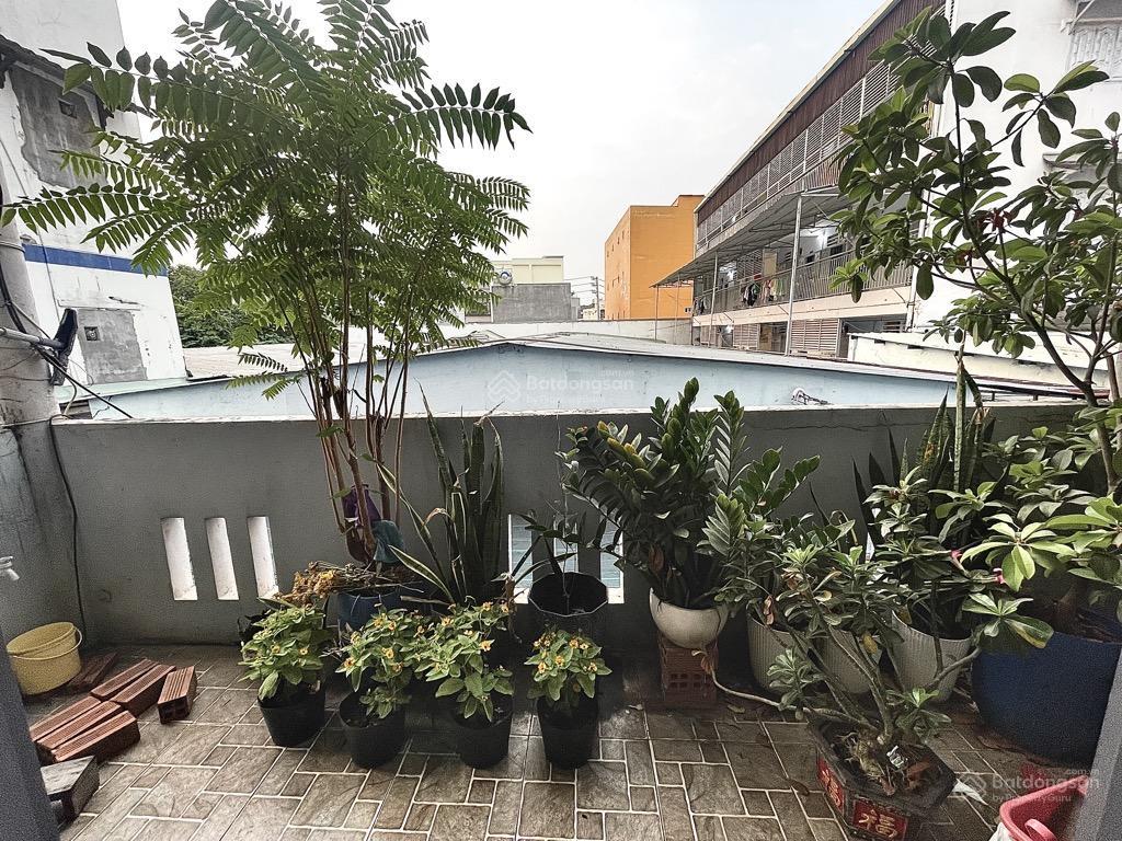 Nhà đẹp đón tết hẻm xe hơi sát mặt tiền gần chợ linh trung 4,5x13 giá trước tết 6,6 tỷ.