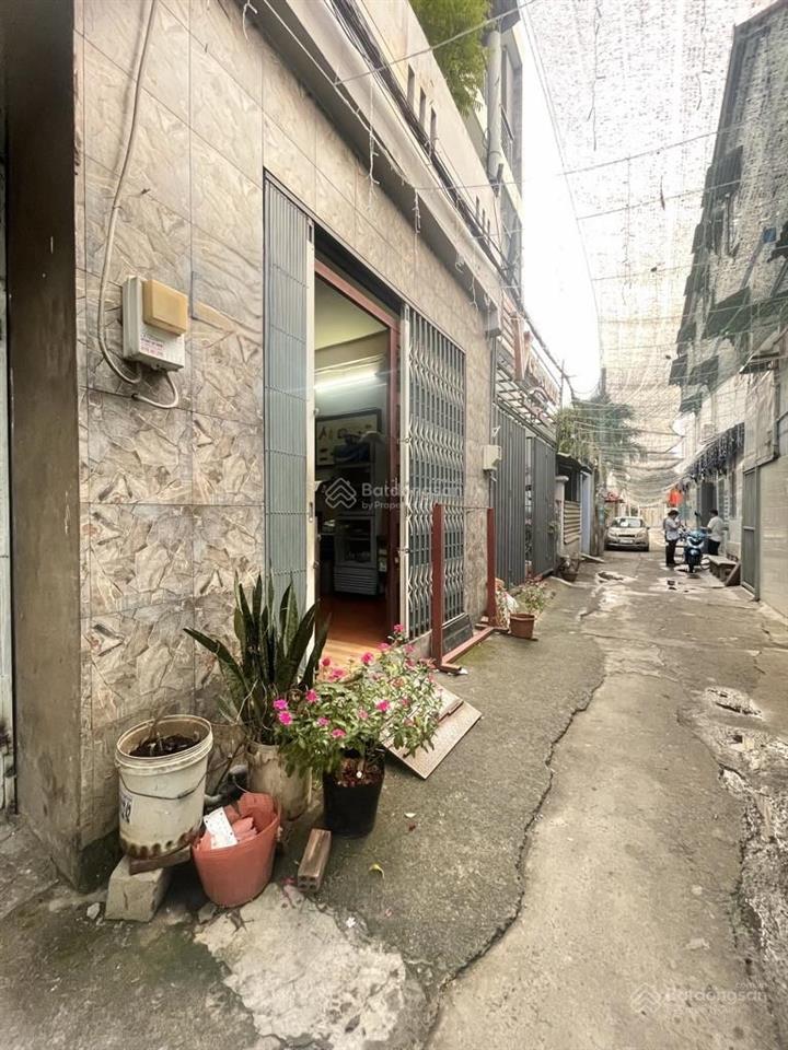 Nhà đẹp đón tết hẻm xe hơi sát mặt tiền gần chợ linh trung 4,5x13 giá trước tết 6,6 tỷ.