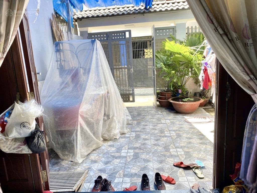 Nhà đẹp hẻm nhựa thông sát mặt tiền, gần phạm văn đồng 4 tầng 4,5x13 5,7 tỷ.