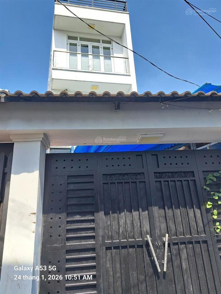 Nhà đẹp hẻm nhựa thông sát mặt tiền, gần phạm văn đồng 4 tầng 4,5x13 5,7 tỷ.