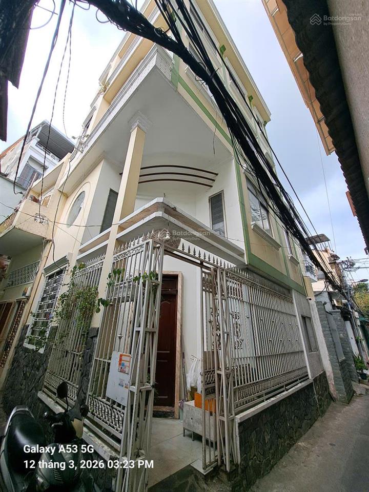 Mới đẹp ở ngay 4 tầng sát mặt tiền gần trường đoàn thị điểm 5,2x7,2 chỉ 6,5 tỷ