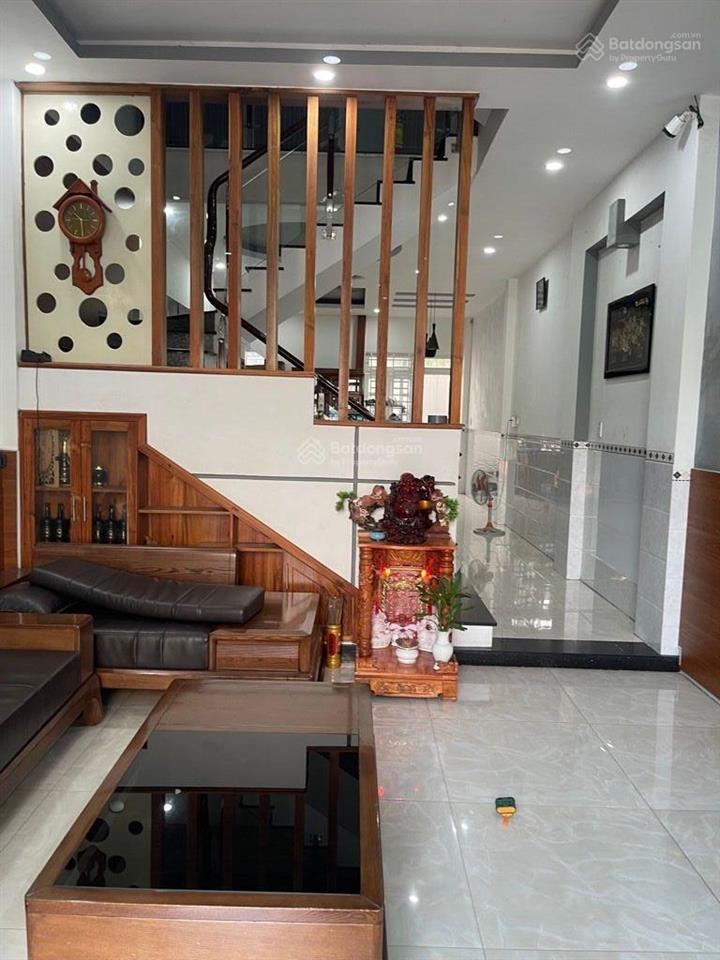 Nhà đẹp kiên cố ở ngay hẻm xe hơi đối diện vạn phúc city 3 tầng 4,5x23 chỉ 8,3 tỷ.